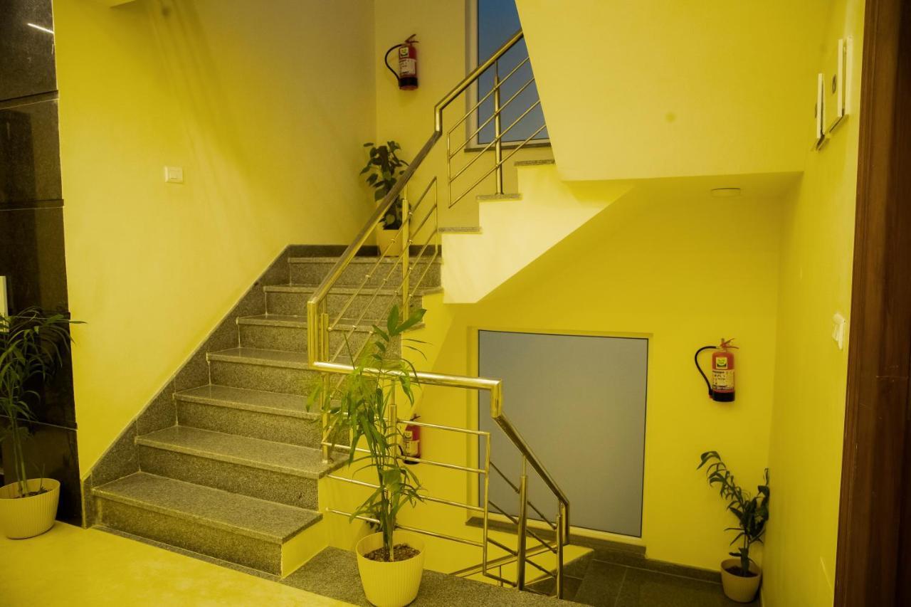 Lime Tree Luxury Studio - Service Apartment Near Artemis Hospital ,גורגאון מראה חיצוני תמונה